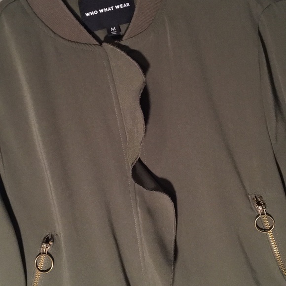 Ruffle Jacket - Picture 2 of 4